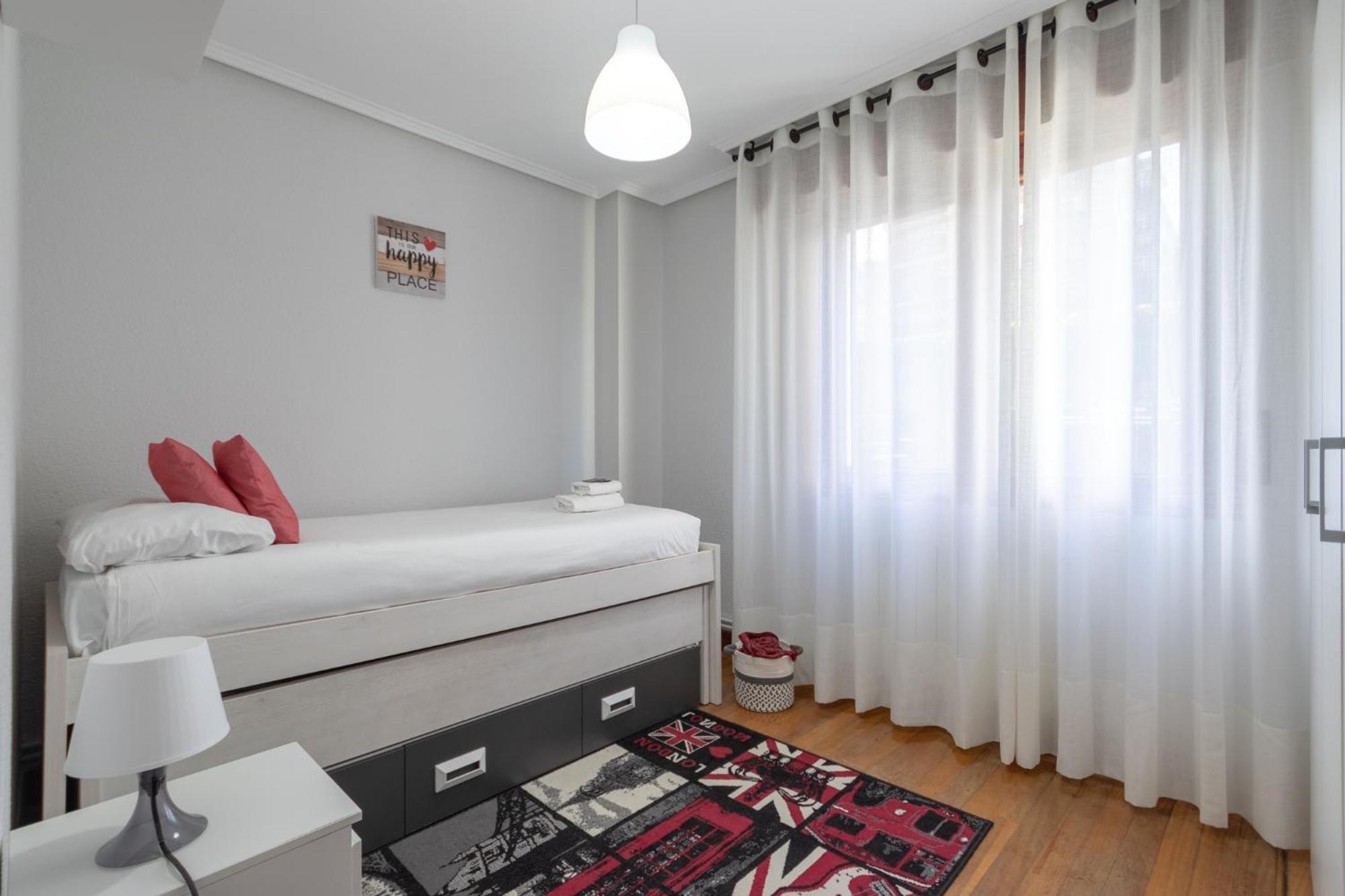 בילבאו Etxebarria Apartment By People Rentals מראה חיצוני תמונה